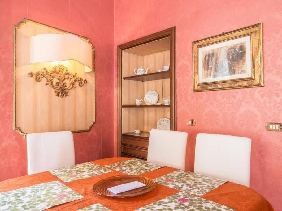 Luxury Spanish Steps Apartamento *